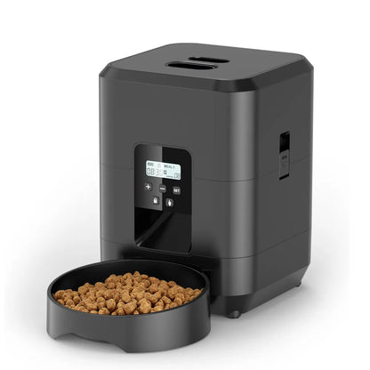 Smart Pet Feeder With Timed Quantitative