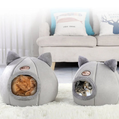 Warm & Comfortable Cat & Small Dog Covered Bed thats light and portable too